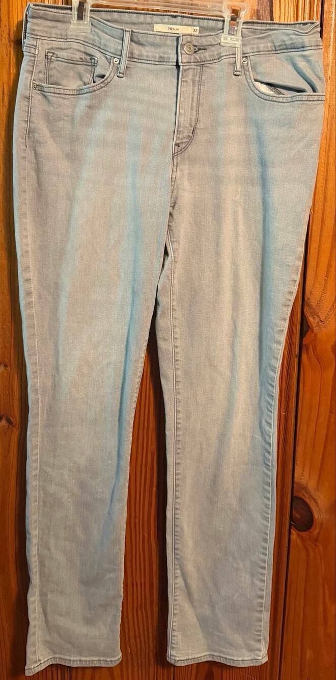 Levi’s Women’s 712 Slim Straight Leg Jeans Gray stretchy Midrise size 32